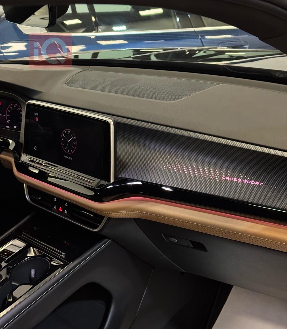 ڤۆڵکسواگن ئەتڵەس کرۆس سپۆرت